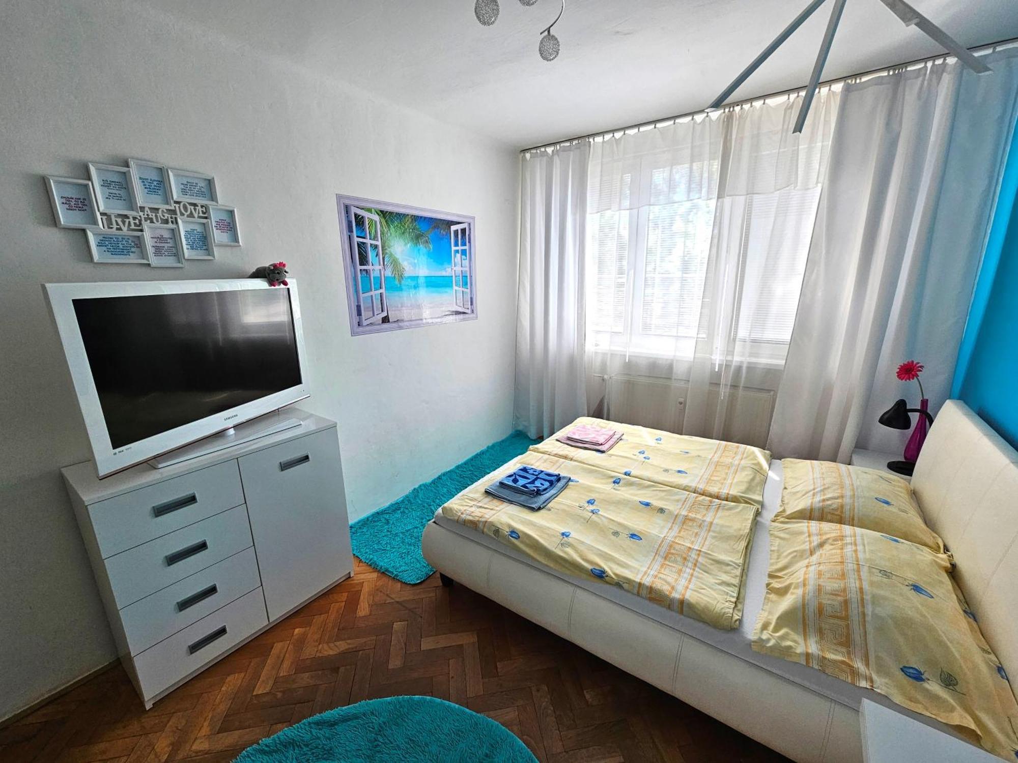 Cozy Blue Apartment Presov Exterior photo